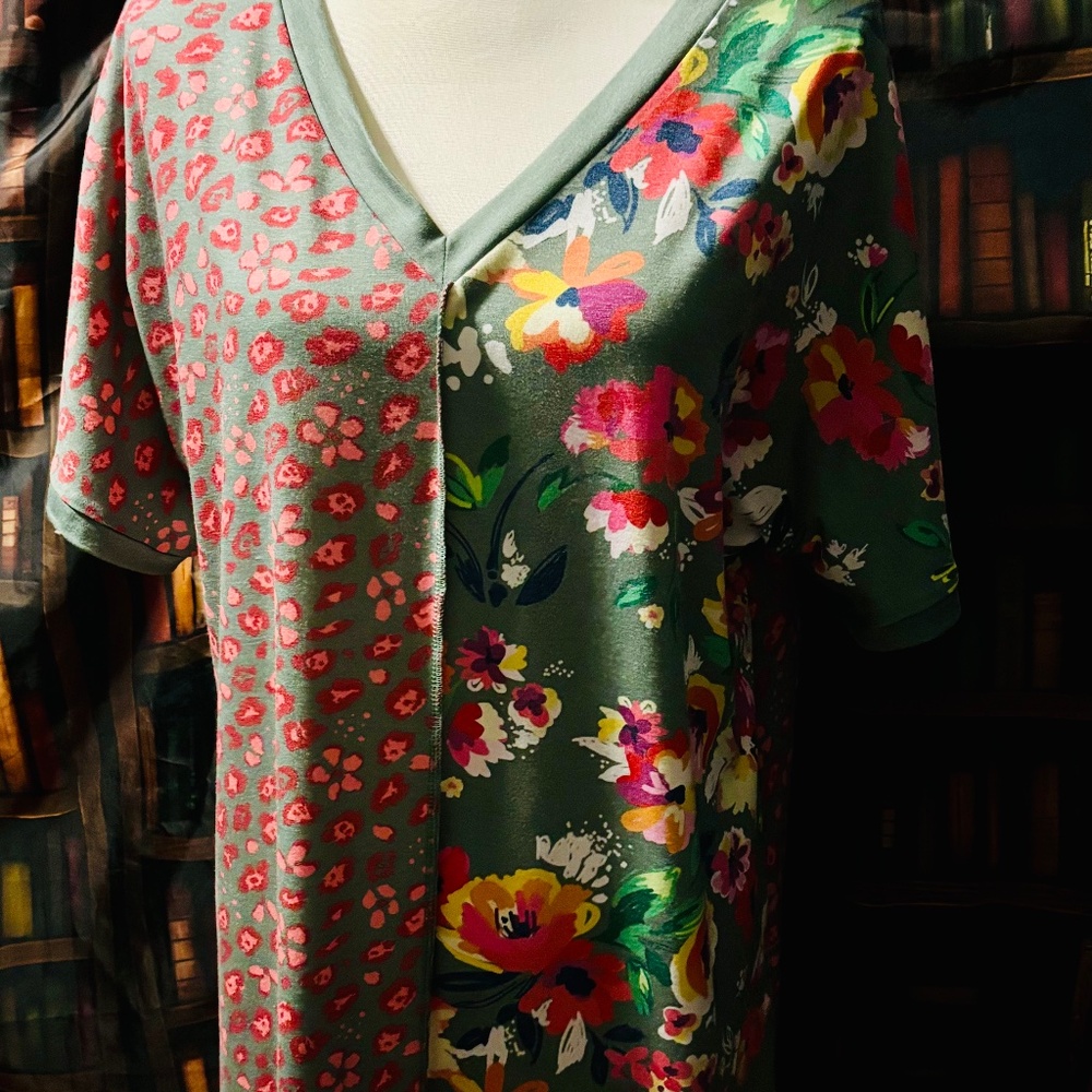 Colorblock shirt - Picture 1 of 4